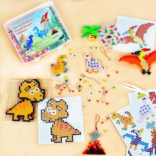 5000 Bügelperlen Set, Bügelperlen Dino Set,12 Muster,Bastelperlen Set Kindern mit Stiftplatte,Bügelpapier,Pinzette,Aufbewahrungsbox,Zubehör zum Basteln Handwerk für Geburtstag Kinder DIY Weihnachten