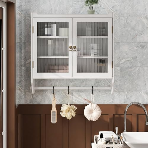 HaoChrymec Mobile Pensile a Doppia Anta con Vetro e Legno Massello+MDF, Armadietto da Parete con Tre Ripiani e Porta Asciugamani, Credenza Vintage con Ante in Vetro, Bianco Decapato, 63 x 18 x 60 cm