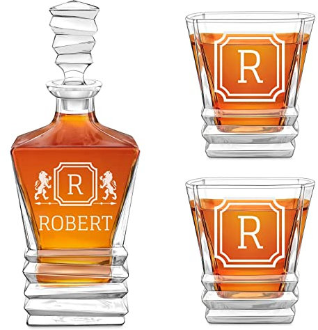 Maverton Geometric Whiskey Set for Man - Engraved Glassware for Birthday - Symmetrical Barware for Whisky Lover - Elegant Whiskey Decanter with 2/4/ 6 Glasses for him - for Connoisseur - Lions