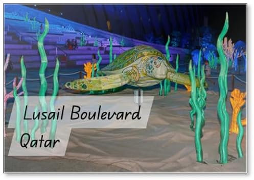 Luminous Festival Lusail 5,141.0 cm Lusail Boulevard, Katar Night Shot Showing Vibrant Light Displays, Brunnen mit Menschenmengen beobachten, Kühlschrankmagnet