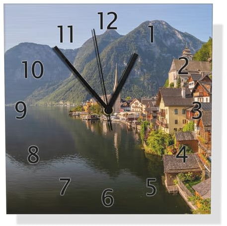 Wallario Design Wanduhr Malerisches Dorf an Bergsee aus Aluverbund, Alu-Uhr Größe 30 x 30 cm, Schwarze Zeiger mit Metalloptik