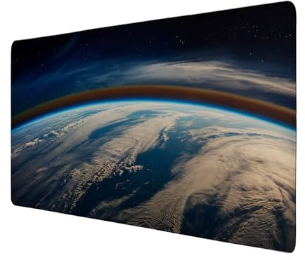 Erdatmosphäre Weltraum Schreibtischunterlage 69x31cm XXL Mauspad - Kosmische Perspektive für Ihr Büro Faszinierende Schönheit der blauen Planeten mit Wolken und Sternenhimmel