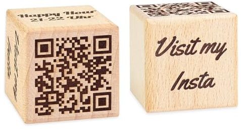 keepdrum Holzwürfel Tischaufsteller mit personalisierter Gravur und QR-Code 4x4x4 cm