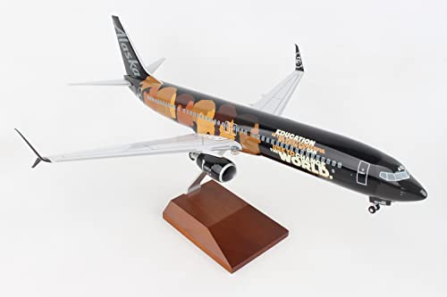 Daron SkyMarks Alaska 737-900ER Engagement 1/100 w/Wood & Gear SKR8287