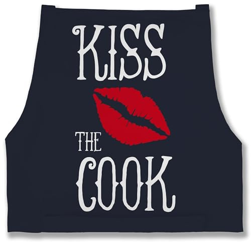 Shirtracer Schürze - Kochschürze lustig - Kiss the cook I Geschenk Kochen - 85x69 - Navy Blau - für sie koch kochschürzen cooking küchen damenschürzen männer englisch küche bäckerschürzen spruch