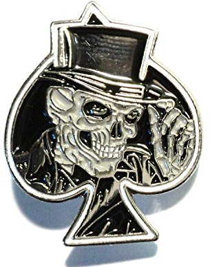 Anstecker, Metall, Emaille, Motiv grinsender Totenschädel, Pik-Ass