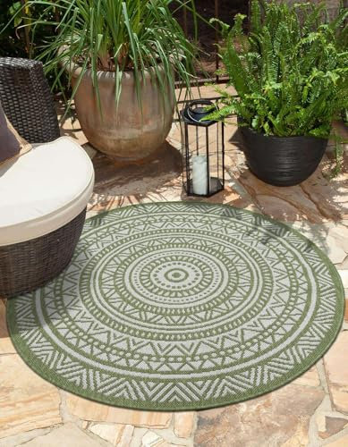 the carpet Mistra - robuster Teppich, modern, langlebig und pflegeleicht, In- und Outdoor, Wohnzimmer, ideal für Küche, Flur und Wintergarten, flachgewebt, Grün, 120 x 120 cm Rund