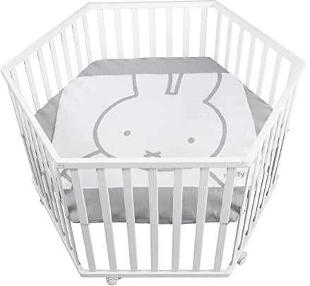 roba Laufgitter 6-eckig inkl. Einlage miffy® - Laufstall 3-fach höhenverstellbar - Mobiles Krabbelgitter auf Rollen - Holz weiß
