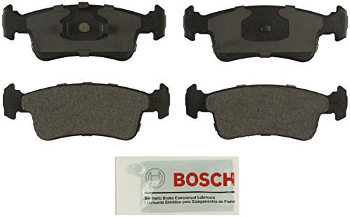 BOSCH BE444 Bremsbelagsatz, halbmetallisch, kompatibel mit ausgewählten Suzuki Samurai; vorne