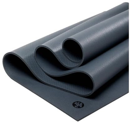 Manduka Pro Yogamatte – Mehrzweck-Trainingsmatte für Yoga, Pilates, Heimtraining, gebaut, um ein Leben lang zu halten, 6 mm dickes Kissen für Gelenkunterstützung und Stabilität, schwarzer Donner