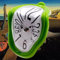 FAREVER Salvador Dali Schmelzende Uhr für Dekorative Home Office Regal Schreibtisch Tisch - Lustiges Kreatives Geschenk, Rom Grün