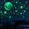 KARLOR Neon Mond Sterne Deko, 435 pcs Wanddeko fluoreszierend Kinderzimmer Wandsticker selbstklebend Aufkleber großer Mond Glow in Dark Leuchtsterne Leuchtpunkte Mond Leuchtaufkleber leuchtend nachts