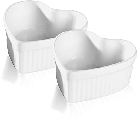 PLATEYTR Lot de 2 Ramequins, Porcelaine moules à Soufflé Bols de Service pour Souffle, Crème brûlée, Ramequins de Style Classique pour la Cuisso(Blanc, en Forme de cœur)