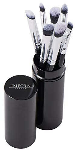 Essential Eye Brush Set par Impora London. 7 pinceaux inclus et boîte en métal compacte