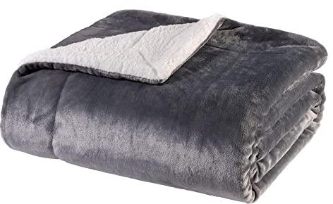 WOHNWOHL® Flauschige Sherpa Kuscheldecke (150 x 200 cm) • Superweiche Mikrofaser Wohndecke für Bett und Sofa • Warme Fleecedecke • Ideale Sofadecke, Tagesdecke, Wohnzimmerdecke • Anthrazit