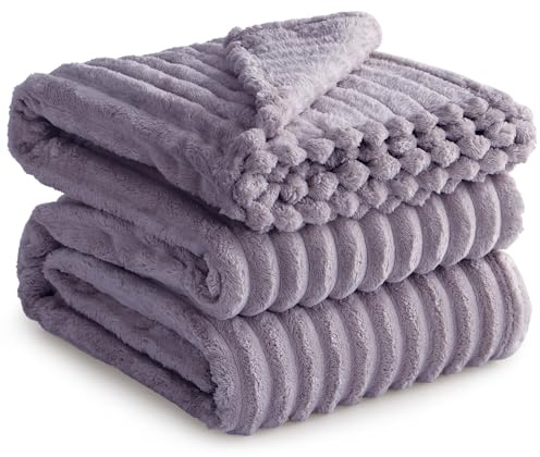 RUIKASI Kuscheldecke Flauschig Decke Lila - 230x270cm Riesig Fleecedecke Sofadecke Couchdecke für Wohnzimmer Deko Blanket, Weiche Wolldecke Warme Korddecke als Tagesdecke