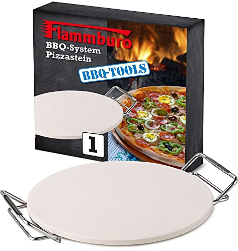 FLAMMBURO BBQ-System Pizzastein Ø 30 cm inkl. Halterung – Pizzaplatte aus Cordierit, für Pizza, Brot oder Gebäck mit knusprigen Böden. Durchmesser 30 cm. Kompatibel mit marktüblichen BBQ-Systemen.