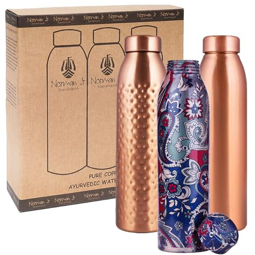 NORMAN JR Botella de agua de cobre de 1 l - Caja de regalo de 3, 1 lisa, 1 martillada, 1 impresa en azul, hecha de cobre con una impresionante impresión externa con beneficios para la salud