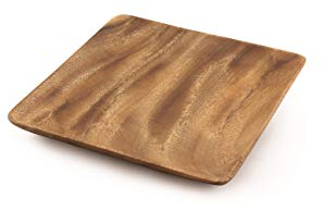 Plato cuadrado de madera maciza.