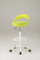 COSTWAY Rollhocker mit Lehne, höhenverstellbar 70-82 cm, Drehhocker mit Rollen und Fußstütze, Arbeitshocker, Bürohocker für Kunststudio, Zeichnen, Salon, Büro, Hausbar, Grün