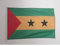 AZ FLAG - Drapeau Sao Tomé-et-Principe - 45x30 cm - Pavillon Nautique Santoméen Spécial Bateau Et Extérieur En Maille Bloquée Avec Anneaux Plastiques Intégrés - 30g