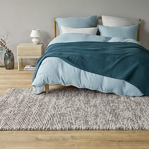 URBANARA Tagesdecke Lixa – 100% Reine Baumwolle, Petrol, texturiertes Fischgrat – 240 x 265 cm, Überwurf, Decke, Bettüberwurf, Sofaüberwurf, Baumwolldecke