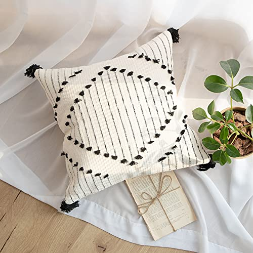 LIGICKY Kissenbezug Boho Büschelige Dekorative Kissenbezüge Geometrisch Getuftet Quaste Weich Kissenhülle Baumwolle für Sofa Couch Schlafzimmer Wohnzimmer Büro Auto 45 x 45 cm