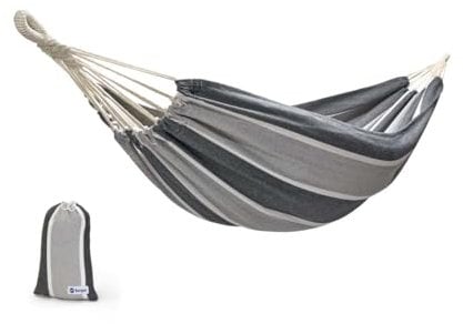 BERGER Hängematte Outdoor | Bequeme Baumwolle atmungsaktiv & robust | 100kg Tragkraft, mit Packsack, Baumgurte und Karabiner | Leicht & kompakt für Camping Garten Balkon Terrasse Backpacking (Grau)