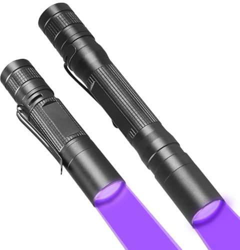 POCKETMAN 2 Stück Mini UV Taschenlampe 365nm Schwarzlicht,mit Stift Clip LED Handlampe,Wasserdicht Ultraviolett Licht Lampe,Detektor für Haustier Urin, Katze Hund Flecken,Unechte Banknoten,Bettwanzen