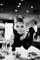 Pyramid America Close Up Audrey Hepburn Breakfast at Tiffany's Poster Premium Plakat (61 cm x 91,5 cm) für Wohnzimmer und Heimbüro