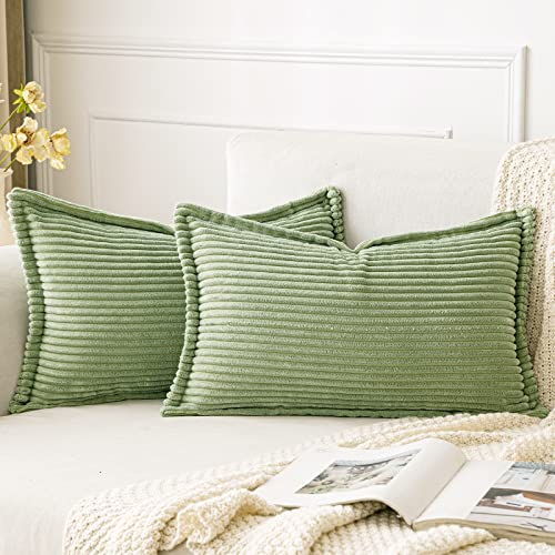 MIULEE Kordsamt Kissenbezug Weiche Kissenhülle Dekorative Sofakissen Quadratische Dekokissen Moderne Zierkissenbezug Gestreifte Kissenbezüge für Wohnzimmer Schlafzimmer 2 Stück 30x50 cm, Bohnengrün