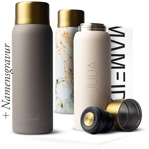 MAMEIDO Thermoskanne personalisiert 1l mit Becher - auslaufsichere Isolierkanne mit Namen, personalisertes Geschenk mit individueller Namensgravur (Taupe Grey Gold, 1.000ml)