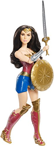 Mattel FDF39 - DC Movie Wonder Woman Deluxe Puppe mit Schild und Schwert, Aktionsspielzeug