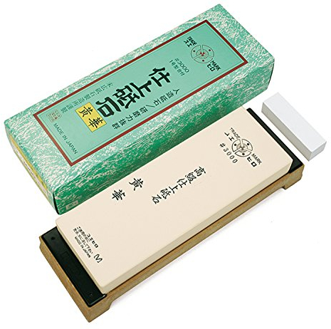 Pierre à Aiguiser de Finition Suehiro Ouka Grain 3000 (Jaune) Pierre à Eau Japonaise sur Base Fixe, Pierre Nagura Incluse, Finition Polie Tranchant Couteaux