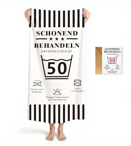 Gratitopia Geschenke zum 50. Geburtstag - Weiß Handtuch & Strandtuch mit Geburtstagskarte 50(160x80cm)- Schonend behandeln Das Gute Stück ist 50 - Lustige Geschenk 50 Geburtstag für Männer & Frauen