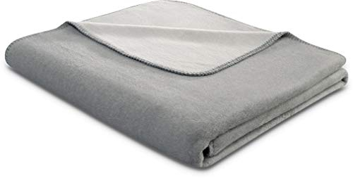 biederlack® flauschig-weiche Kuscheldecke aus Baumwoll-Mischgewebe I Made in Germany I Öko-Tex I nachhaltig produziert I Wohndecke Cotton Doubleface in Graphit-Rauch I Sofa-Decke in 150x200 cm