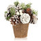 com-four® Weihnachtsgesteck im Blumentopf - Zapfen, Zweige und Beeren im dekorativen Jutebund - handgemachtes Blumenarrangement als Tischdeko