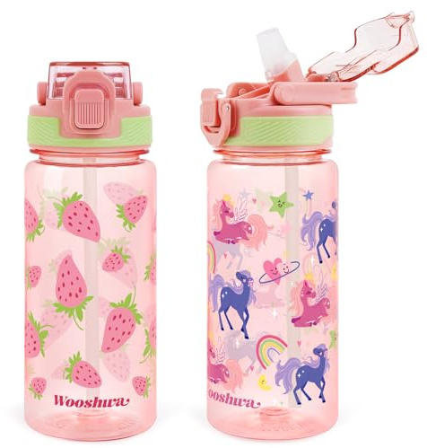 wooshwa Kids Water Bottle with Straw for School, 2 Packs 600ml/20 Oz Plastic Water Bottle with Silicone Spout and Pop-Up Cover, Leakproof & Dishwasher Safe (Strawberry/Unicorn)