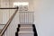 Safetots Puerta de Seguridad para la Parte Superior de la Escalera, de Madera Gris, 63,5 cm - 105,5 cm, Puerta de Seguridad para Bebés de Madera