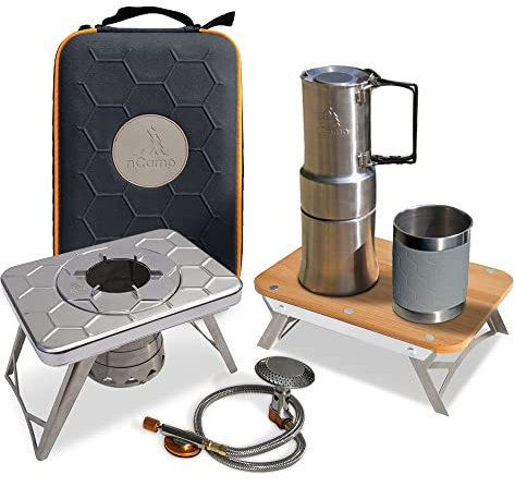nCamp Kitchen to Go 5-teiliges Bündel, tragbarer kompakter Mehrkraftstoff-Brenner Campingkocher, ISO-Propan-Adapter, erhöhte Bambus-Schneidebrett-Vorbereitungsfläche, Café-Kaffeemaschine, Tragetasche,