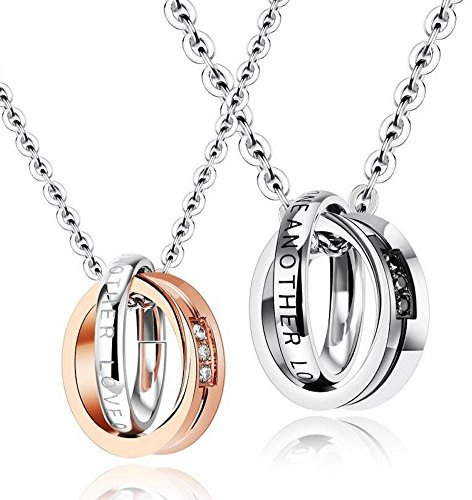 Kim Johanson Pärchen Halsketten One Love für verliebte aus Edelstahl mit doppelten Ringen und Gravur inkl. Schmuckbeutel