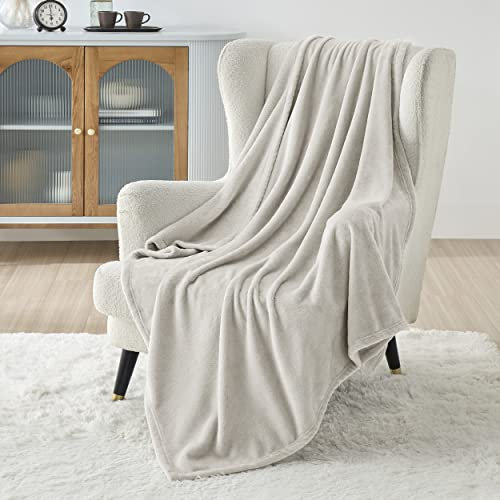 Bedsure GentleSoft Fleece-Decke XL, Leinen, 300 g/m², weiche, leichte, flauschige Kuscheldecke für Bett, Sofa, Couch, Reisen und Camping, 127 x 178 cm