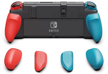 Skull & Co. NeoGrip für Nintendo Switch OLED und Regular Modell: Eine andockbare Schutzhülle mit austauschbaren Griffen [passend für alle Handgrößen] [Keine Tragetasche] - Blau(L) & Neon-Rot(R)