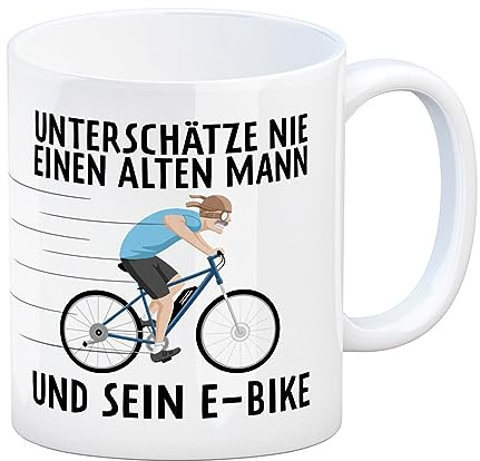 speecheese Unterschätze nie einen alten Mann und sein E-Bike Kaffeebecher als humorvolles Geschenk für deinen Opa oder deinen Papa das zugleich eine Wahrheit verbreitet für Elektrofahrrad