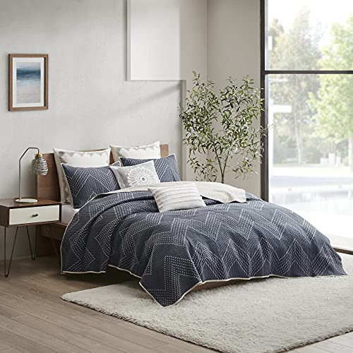 INK+IVY Reversible Cotton Quilt Set - Trendy Chevron Design Summer Cover Breathable Coverlet, Lightweight All Season Bedding Layer for Winter, Matching Shams, King/Cal King(104x92), Navy 3 Piece