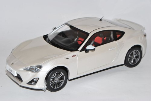 Century Dragon T*o*y*o*t*a GT86 Coupe Weiss Ab 2012 1/18 Modell Auto mit individiuellem Wunschkennzeichen