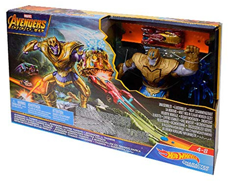 Marvel Avengers vs Thanos Showdown Playset