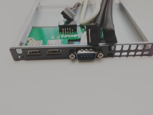 Supermicro SUPER MCP-220-00007-01 Schwarz USB/COM-Port-Tray - (Ohne Zuordnung> Ohne Zuordnung)