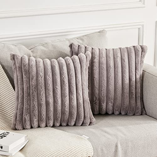 Joyouth 2er Set Doppelseitige Plüsch Samt Kissenbezüge Weiche Künstliche Pelz Kissenbezüge Dekorativ für Couch Sofa Schlafzimmer Wohnzimmer Zuhause 45x45 cm dunkelgrau