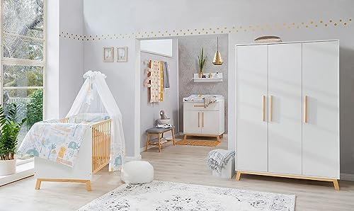 Babyzimmer Venice in Weiß und Buche Teilmassiv von SCHARTD 6 teilig mit Schrank, Bett mit Lattenrost und Umbauseiten, Wickelkommode inklusive Wickelaufsatz …